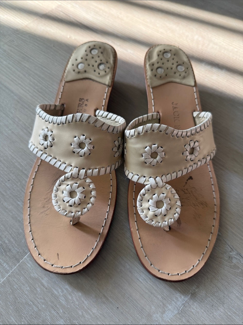 Jack Rogers Cream Leather Rosette Thong Sandals 9.5